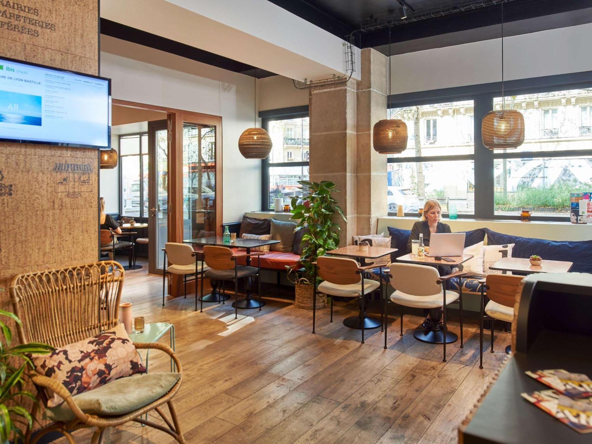Ibis Styles Hotel Paris Gare De Lyon Bastille Exterior foto