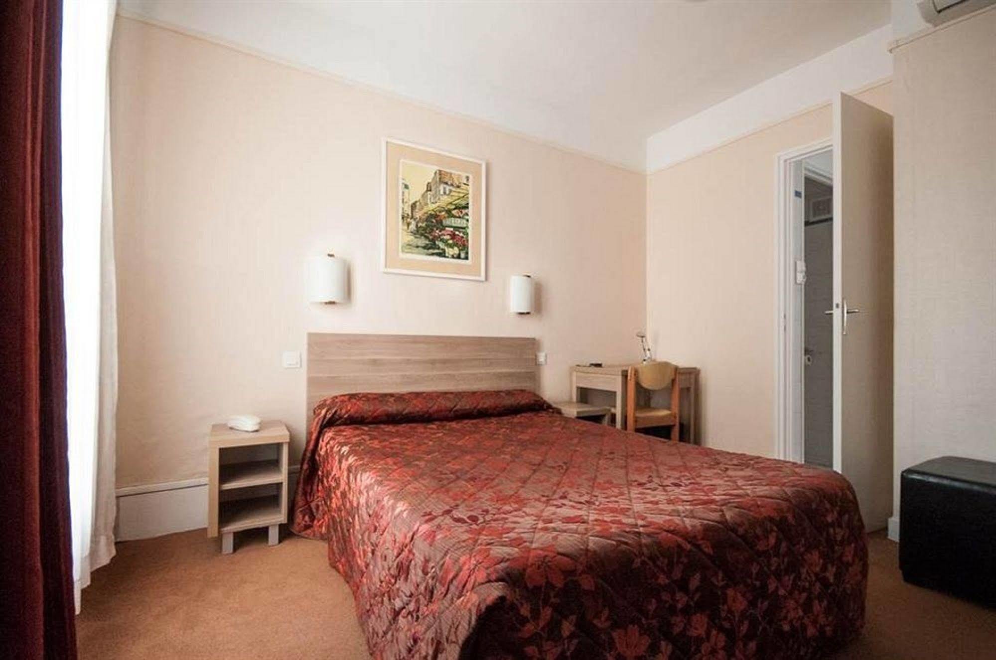 Ibis Styles Hotel Paris Gare De Lyon Bastille Exterior foto