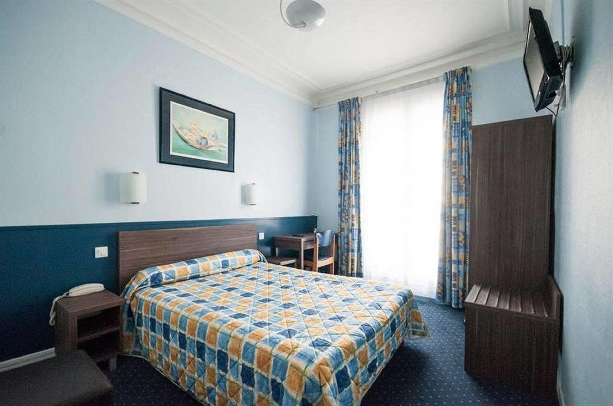 Ibis Styles Hotel Paris Gare De Lyon Bastille Exterior foto