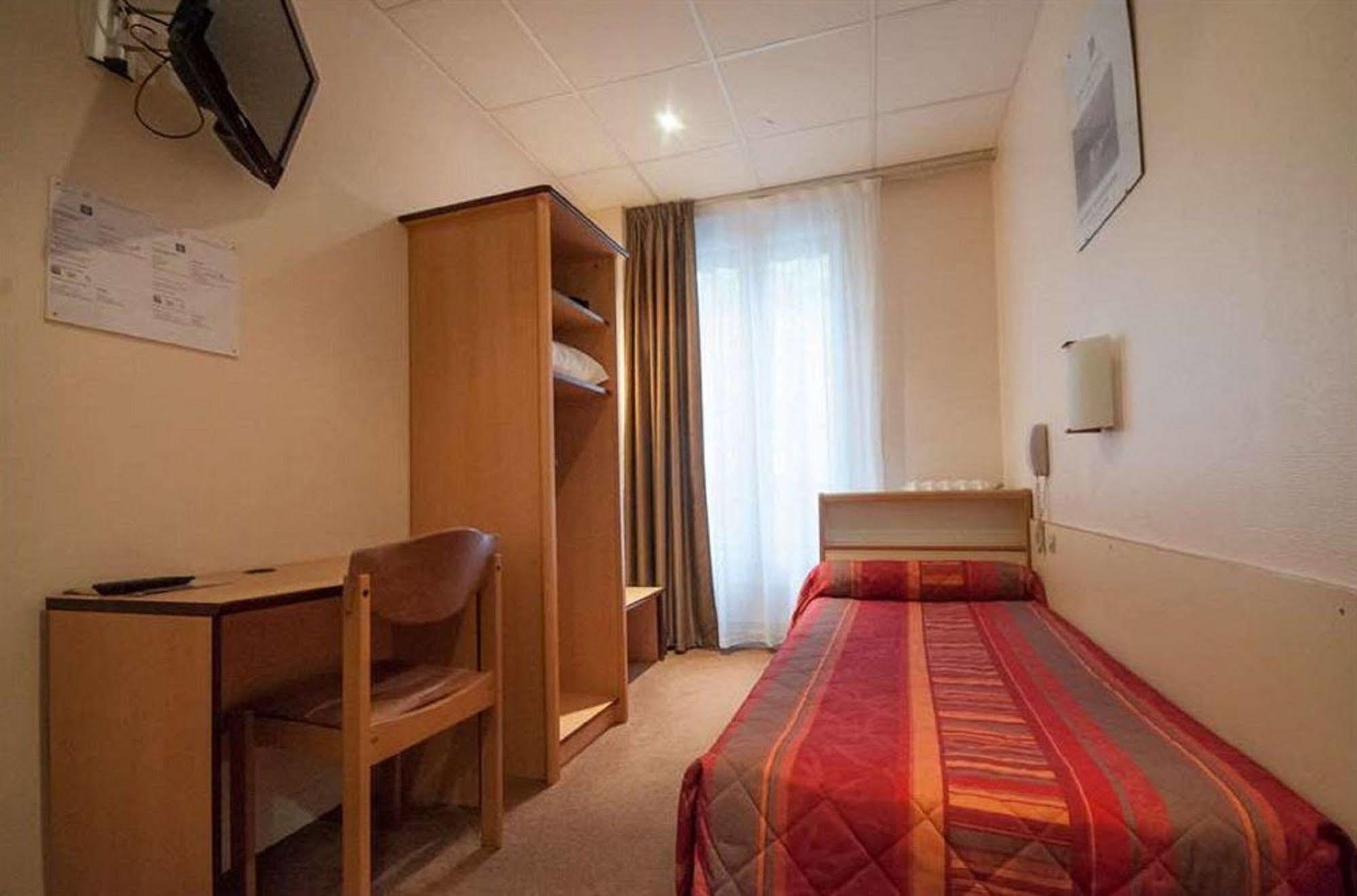 Ibis Styles Hotel Paris Gare De Lyon Bastille Exterior foto